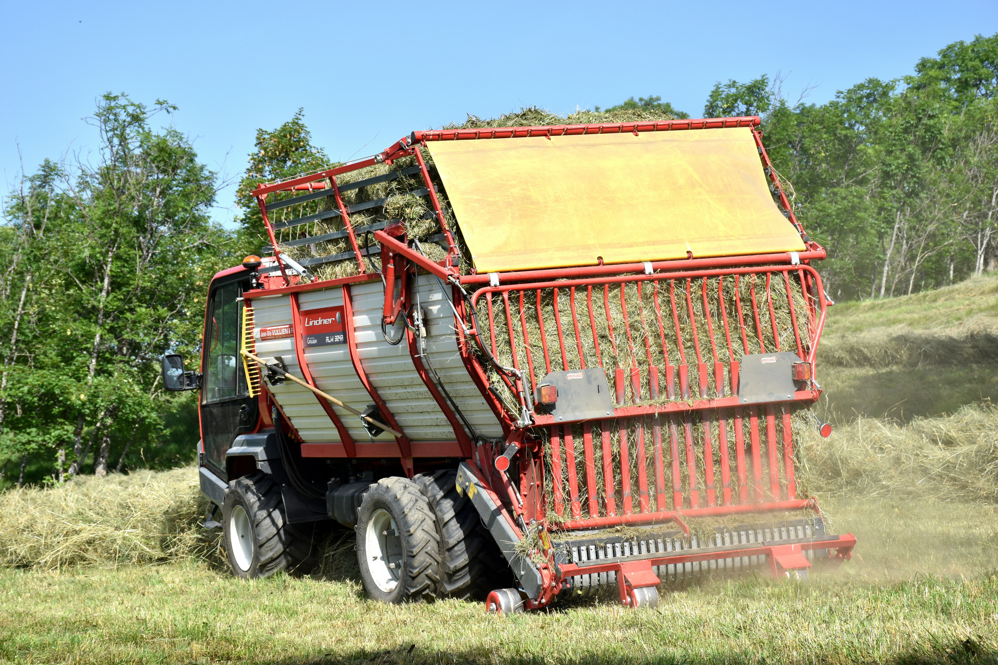 Le Ramassage En Vrac Le Travail Des Foins Fromage Beaufort 3 01